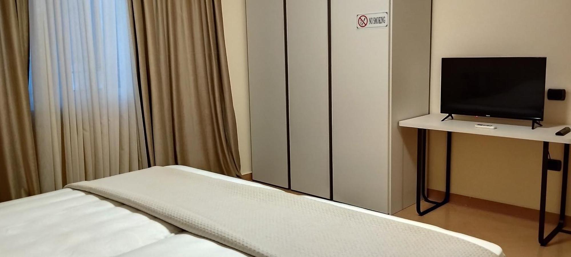 Villa Chaplin 地拉那 外观 照片