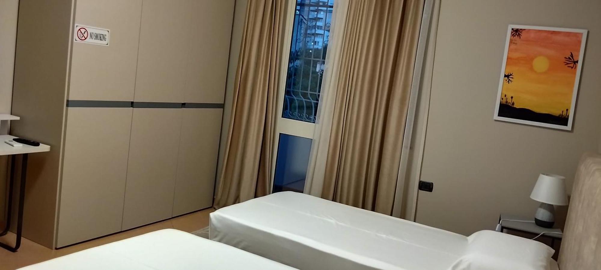 Villa Chaplin 地拉那 外观 照片